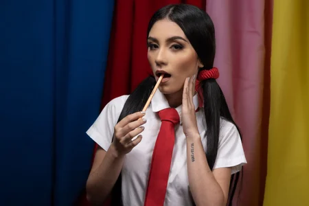 YOUR COLLEGE od CristalCornner_  snímek