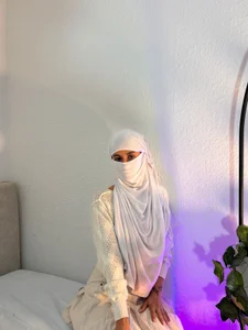 Public de raeesa_  photos