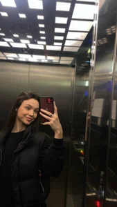 LuisaVee Public Bilde 2