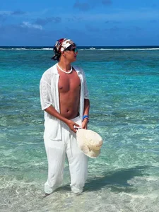 Leo_Savage_ Public Poză 7