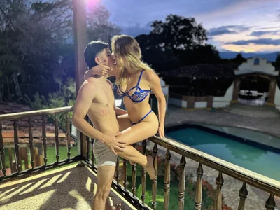 Nicole_and_deam13 Warm at home in the countryside Pic