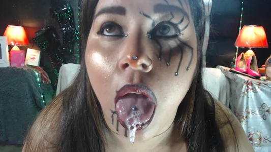 LeslyeAdamssa cute ahegao for you图片 2