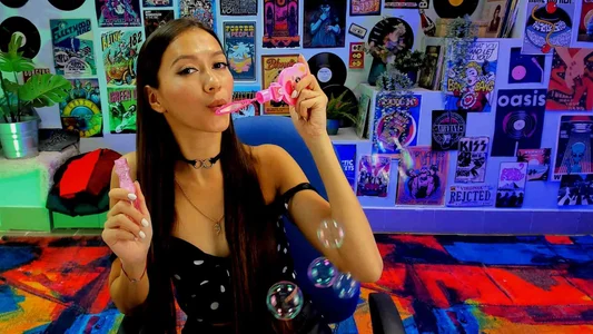 LanaBaker Bubbles 사진