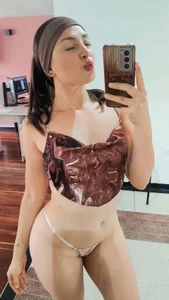 ArianaDominguezPink_ Public Pic 5