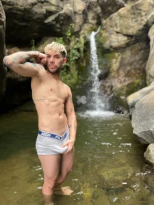 jake_bunny1 very sexy body slika