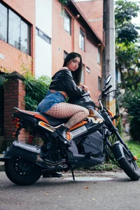 hannah_miltonn Your trusted biker🏍️🖤💫 টি ছবি
