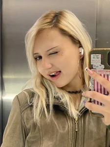 Lasli_moon photoset Pic 2