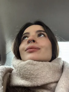 Amelia_Vesper 𝐼𝓉'𝓈 𝓉𝒾𝓂𝑒 𝓉𝑜 𝓁𝑜𝑜𝓀 𝒻𝑜𝓇 𝒶 𝓅𝓊𝓂𝓅𝓀𝒾𝓃 𝓁𝒶𝓉𝓉𝑒🍂 Pic