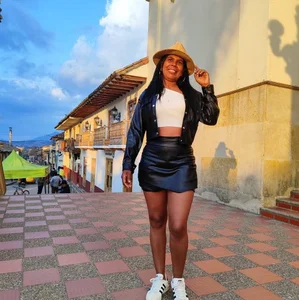 ShineFox Public Gambar 6