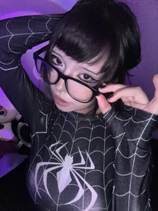 Spidermeoww de Kitty_yukimura  2 Imagens