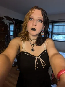 G0thicSprings Makeup looks sexfoto 3