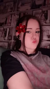 KattieOvdenk touch me Bilde 9