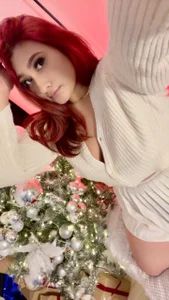 Elyross1_ MERRY CHRISTMAS 🎄 Pic 3