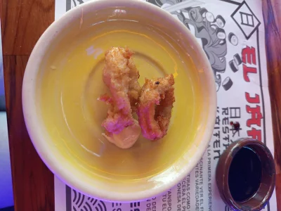 Chanelll_Taylorr_のtrying exquisite food from Japanの 2枚の写真