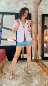 Between sweet and sassy, what would you prefer it to be today? 🥵💦 od AriannaRussell_  5 snímek