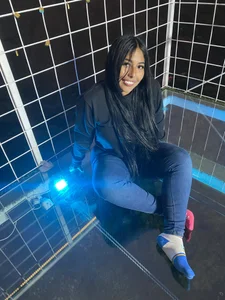 emmyjhonson07 Puente de cristal 🍃🪟 Immagine  8