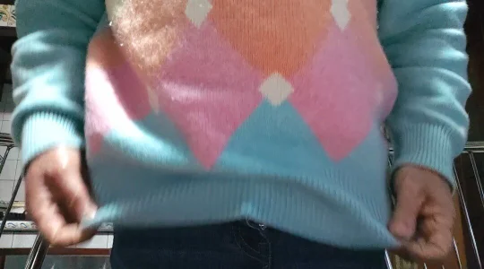 jhonschen's Lo misuro....ma è moscio..... Sex Photo 1