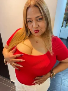 MonzerratBoyer . Pic