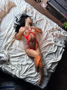 lilith__rosse Temptation in Red 🔥 Foto 5