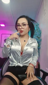 Tiara_R_ Public Pic 5