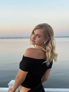 HalleyChong Public Poză 3