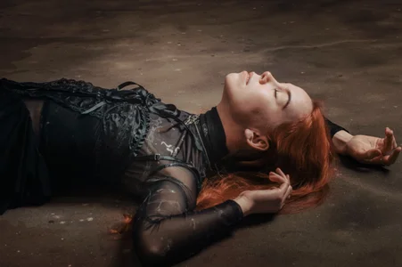 elsa_redheart's win-win trio: corset, stockings and redhead Sex Photo 7
