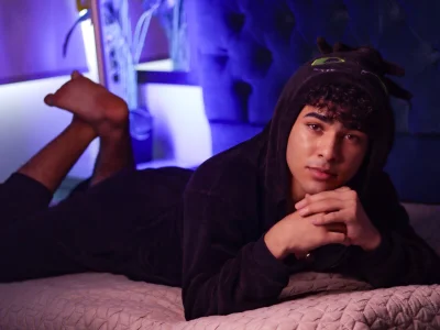 LucasCarterr_ ♥ Pic