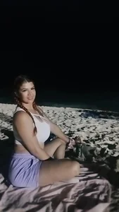 AriaRusso my vacations on the beach  2টি ছবি