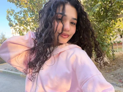 Zdjęcia BrendaBennett Girl off script 🖤:  4