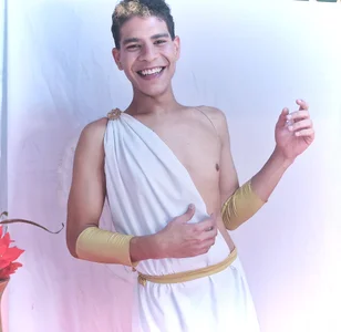 Ethan_Boyy Public Hình 3