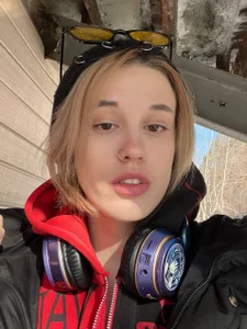 Queen_moments_ Public Pic 4