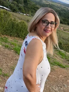_samara flirtatious mature Bilde 3