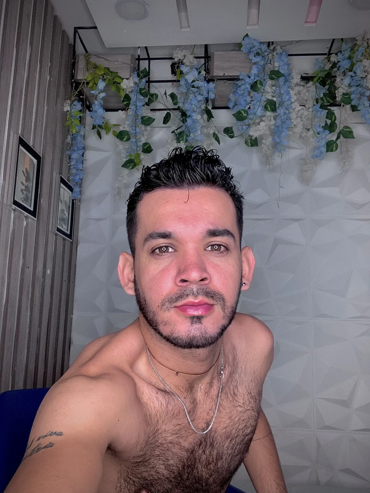 EthanGrey Poză populară 3797