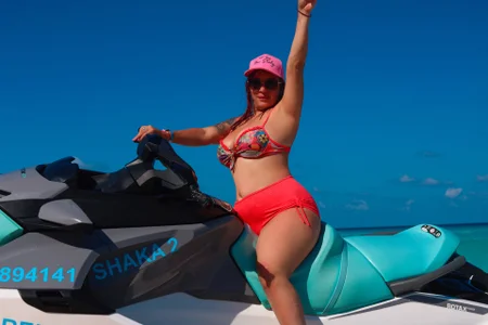 star_hanks I feel fabulous on the beach صورة واحدة|star_hanks I feel fabulous on the beach صورتان|star_hanks I feel fabulous on the beach  صور|star_hanks I feel fabulous on the beach  صورة