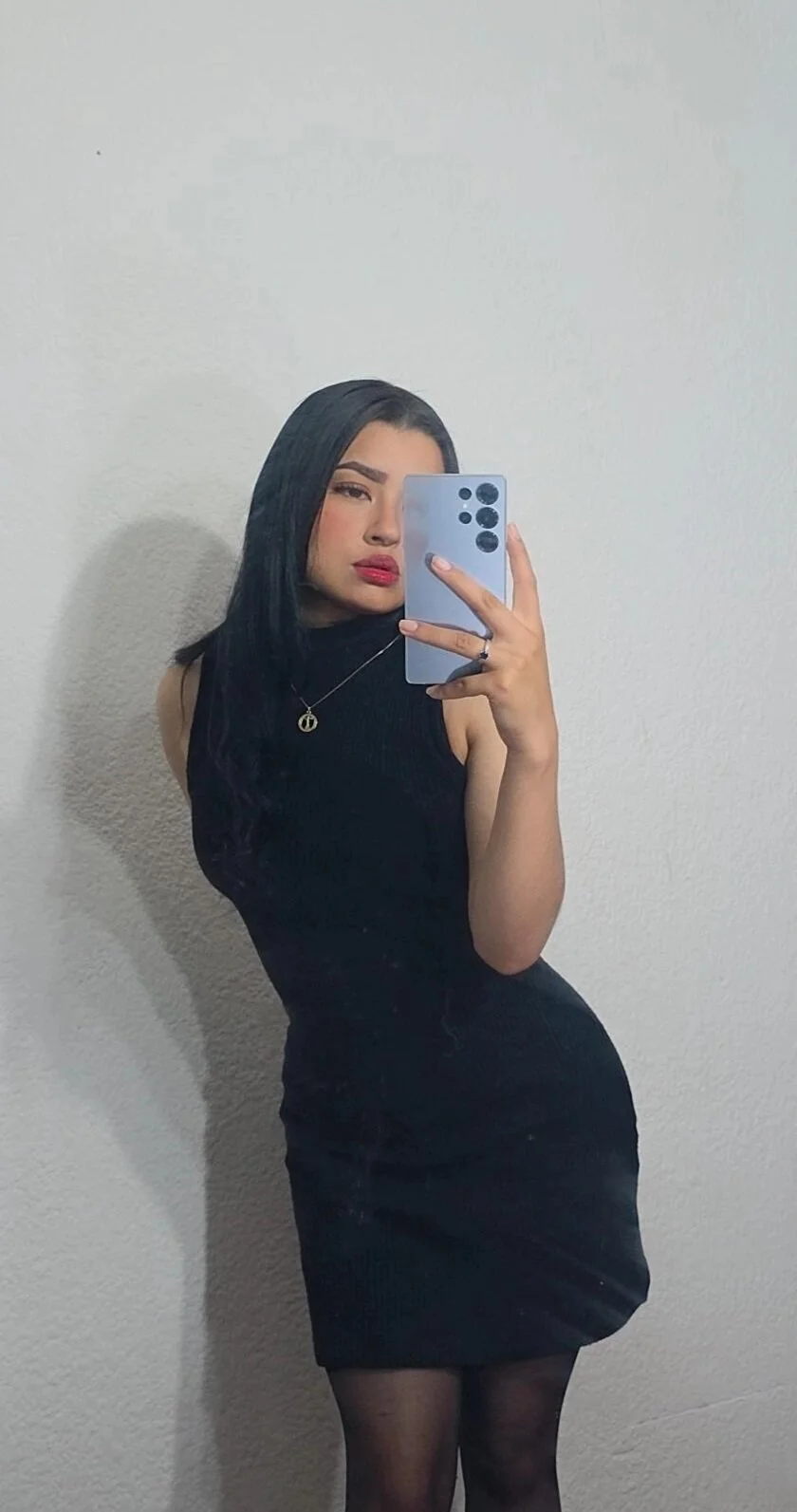 Emilyy_ Public зображення