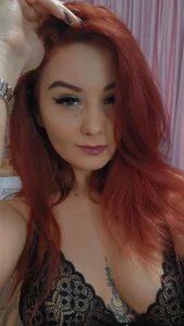 EvaThorn Black and red Billede