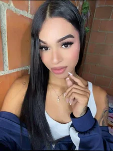 Public od MarguiePonds  4 snímek