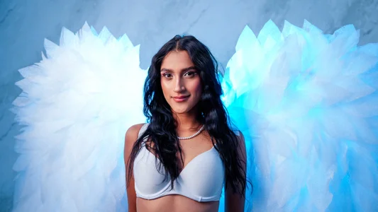 Meghan_stonne_ Angel🤍  3টি ছবি