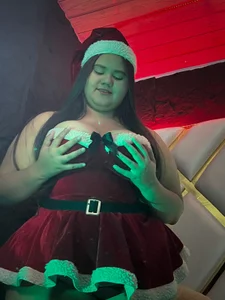 ValenTitis Hotter than Christmas chocolate 🍫🔥 Foto 7