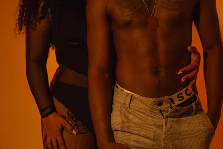 kaleb_violeta_1 Bodies in Collision 💥🫂 Bilde 6