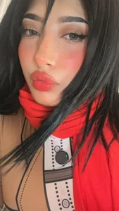 Lilith__Owens Public  снимка