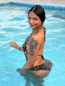 Playwithlulut_777 Public Pic 4