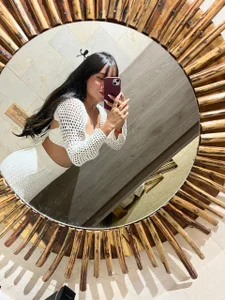 katherine_glow adventuress Pic 6