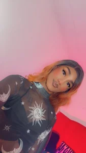 Kendall_hornyy Cheeky minx 😈 with radiant heat 🪬💥 Pic