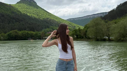 Hi everyone💗💗💗 I'm back from vacation! How do you like my new photos? od ArianaAllens  4 snímek