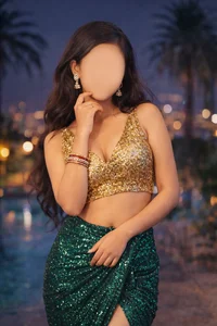 Thaper_Meera2 Public Pic 3