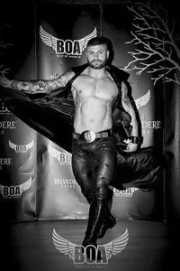 XtreamLeonard BLACK & WHIT€ Pic 8
