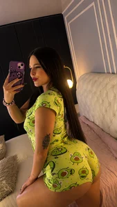 violeta_olsen 🥑 Avocado Mood Pic 3
