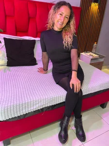 Charlotte-Sweet- one of my first days on stripchat Pic 3