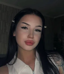 DayanaLur's XXX Nude Photo 1